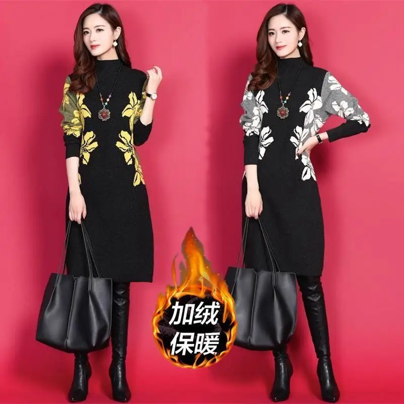 Autumn and winter new large print medium length half high neck loose waist and thick velvet dress
Autumn and winter new large print medium length half high neck loose waist and thick velvet dress