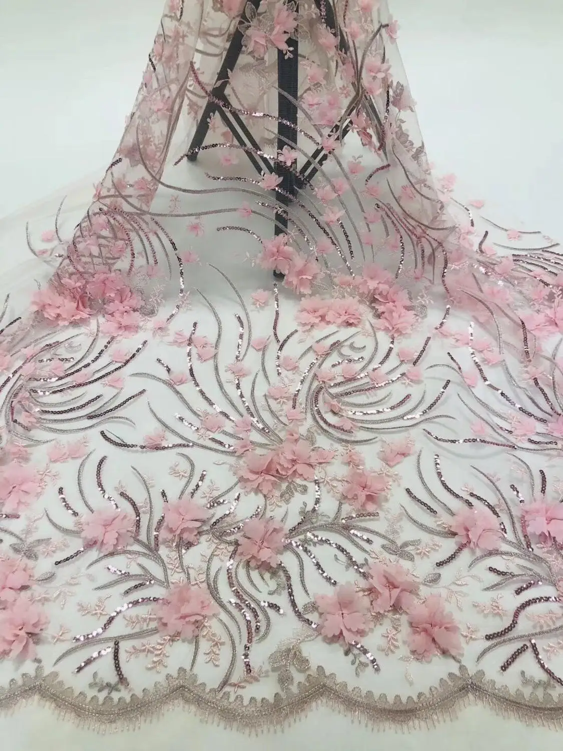 top sale french net lace fabric JIANXI.C-97301 for bridal dress luxury embroidered tulle lace fabric 
top sale french net lace fabric JIANXI.C-97301 for bridal dress luxury embroidered tulle lace fabric
