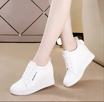 High Quality Spring Designer Wedges White Flat Platform Sneakers Women Shoes Casual Leather Female Shoes Woman
High Quality Spring Designer Wedges White Flat Platform Sneakers Women Shoes Casual Leather Female Shoes Woman