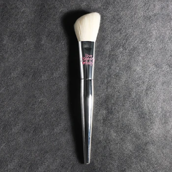Angled Soft Blush Brush It Cosmetic Silver Chromed Cheek Blusher Contour Buffering Makeup Brush
Angled Soft Blush Brush It Cosmetic Silver Chromed Cheek Blusher Contour Buffering Makeup Brush