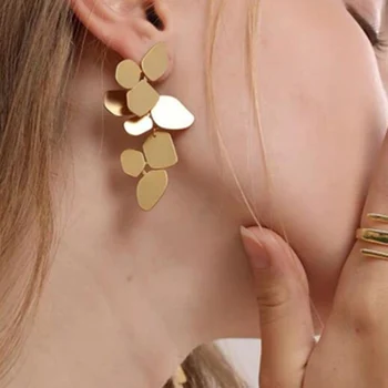 French New Wearing Matte Gold Leaf Drop Earrings Geometric Earrings for Women Stylish Irregular Drop Earrings
French New Wearing Matte Gold Leaf Drop Earrings Geometric Earrings for Women Stylish Irregular Drop Earrings
