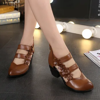 2020 new national style flower small pointed leather thick heel sandals high-heeled cross strap Roman shoes sandalias mujer 
2020 new national style flower small pointed leather thick heel sandals high-heeled cross strap Roman shoes sandalias mujer