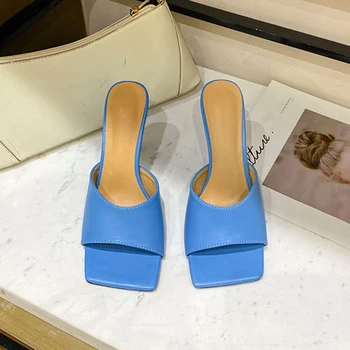 2020 Summer Luxury Women Blue Nude Red White High Heels Slippers Mules Designer Square Toe Leather Slippers Mujer Party Shoes 
2020 Summer Luxury Women Blue Nude Red White High Heels Slippers Mules Designer Square Toe Leather Slippers Mujer Party Shoes
