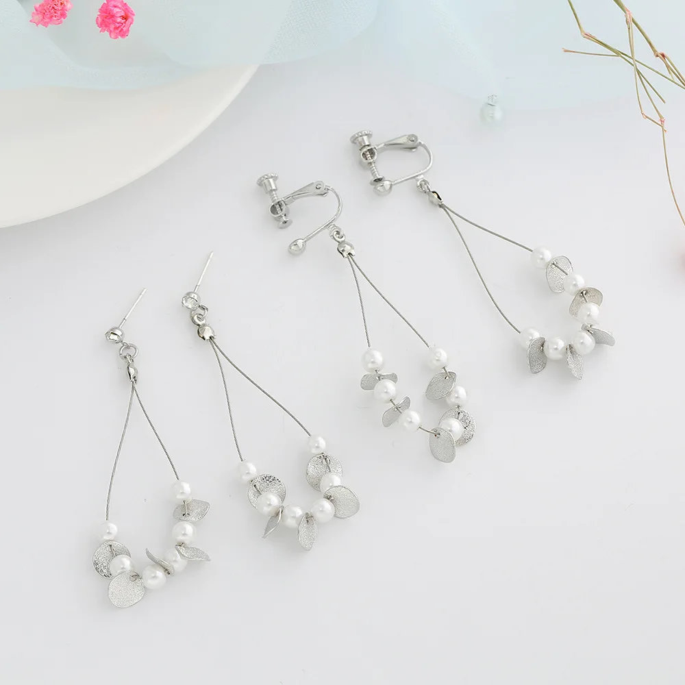 UJBOX Minimalist Bohemian Temperament Simulation Pearl Disc Drop Earrings Women Long Dangle Earrings No Ear Hole for Girls
UJBOX Minimalist Bohemian Temperament Simulation Pearl Disc Drop Earrings Women Long Dangle Earrings No Ear Hole for Girls