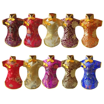 10pcs Classical Non Slip Durable Gifts Chinese Style Party Home Wine Bottle Cover Embroidery Anti Dust Tang Dress Elegant Dinner
10pcs Classical Non Slip Durable Gifts Chinese Style Party Home Wine Bottle Cover Embroidery Anti Dust Tang Dress Elegant Dinner