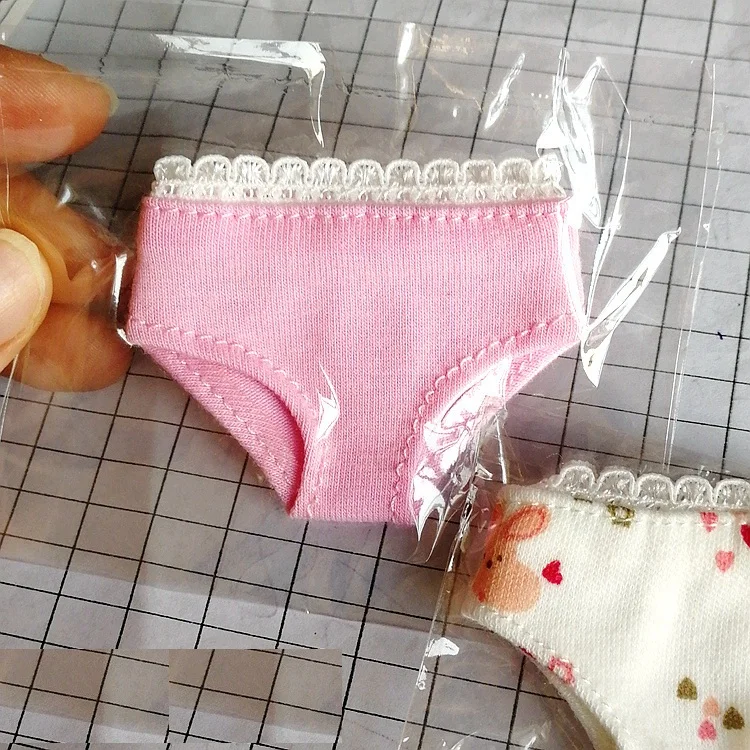 1/3 1/4 1/6 BJD Doll Various Sizes of White Shorts and Underwear BJD Accessories Girl's Gift Doll Gift
1/3 1/4 1/6 BJD Doll Various Sizes of White Shorts and Underwear BJD Accessories Girl's Gift Doll Gift