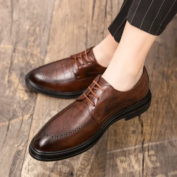 Men Oxfords Shoes outdoor lace up Brogue Shoes Crocodile pattern Men Dress Shoes brogue Leather Formal Business shoes men
Men Oxfords Shoes outdoor lace up Brogue Shoes Crocodile pattern Men Dress Shoes brogue Leather Formal Business shoes men