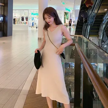 Quantities. Spring, summer, not to make a small video to han edition pure color v-neck knitting condole render dress
Quantities. Spring, summer, not to make a small video to han edition pure color v-neck knitting condole render dress