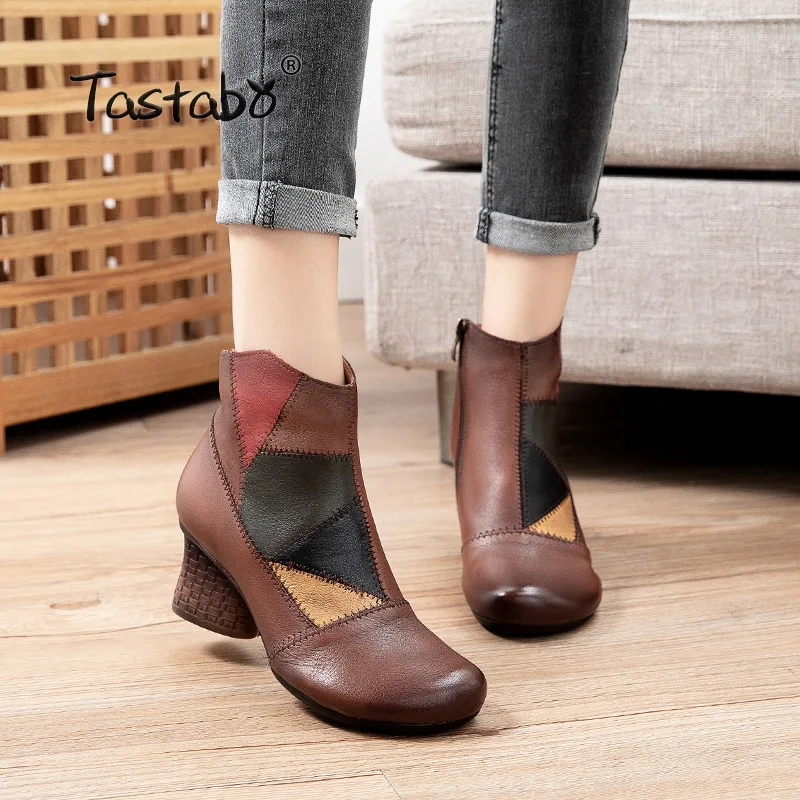 Woman Ankles Boots Mujer 2020 Mixed Color Patent Leather Botines Patchwork Square Toe Thick High Heels Pump women boots 20551
Woman Ankles Boots Mujer 2020 Mixed Color Patent Leather Botines Patchwork Square Toe Thick High Heels Pump women boots 20551