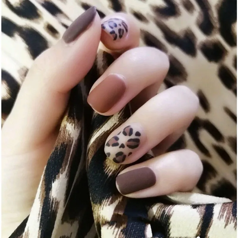 

24pcs/Set Matte Leopard Pattern Fake Nails Pre-design Mixed Coffee Full Finished Artificial Nail Art Tips False Nails with GLue