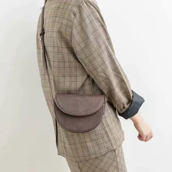 Hot Sell Woman Mini Bags Brand Designer Small Saddle Bag Ladies Crossbody Phone Bag Women Shoulder Bags PU leather Female Bag
Hot Sell Woman Mini Bags Brand Designer Small Saddle Bag Ladies Crossbody Phone Bag Women Shoulder Bags PU leather Female Bag