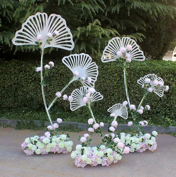 New wedding props Ginkgo biloba lead iron art decoration stage background T stage decoration scene layout
New wedding props Ginkgo biloba lead iron art decoration stage background T stage decoration scene layout