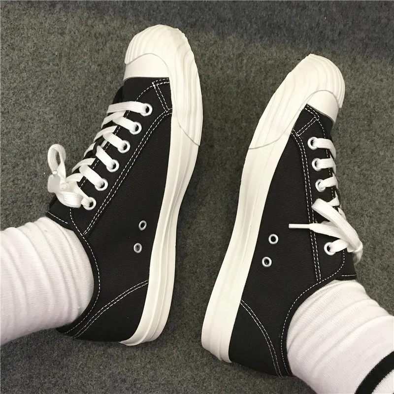 canvas shoes men and woman sneakers designer couple lovers lusury brand walking playshos alpargata wafflestompers plimsolls
canvas shoes men and woman sneakers designer couple lovers lusury brand walking playshos alpargata wafflestompers plimsolls