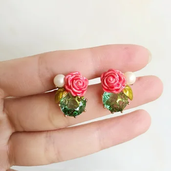 2020 Rushed Sale Tin Alloy Brincos Brinco Manual Design Enamel Glaze Peony Semi Precious Stones Earrings Small Flowers Emerald
2020 Rushed Sale Tin Alloy Brincos Brinco Manual Design Enamel Glaze Peony Semi Precious Stones Earrings Small Flowers Emerald