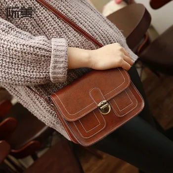 New style small square bag women's car line women's bag retro Single Shoulder Bag Messenger Bag mobile phone small bag
New style small square bag women's car line women's bag retro Single Shoulder Bag Messenger Bag mobile phone small bag