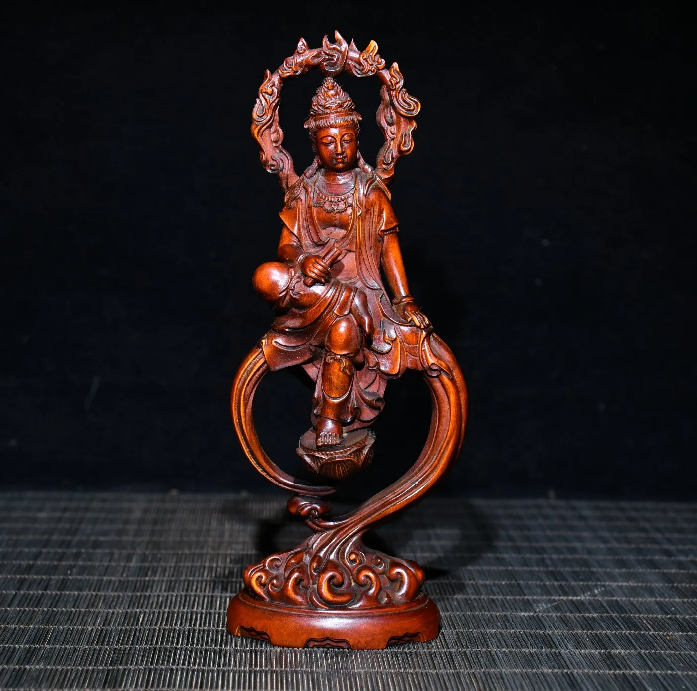 

7"Tibetan Temple Collection Old Boxwood Hand-carved Backlight Free Guanyin Bodhisattva Buddha Worship Hall Town house Exorcism
