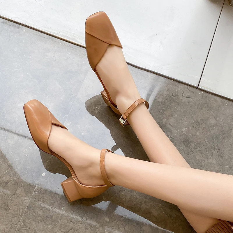 2020 Spring Casual Shoes Black 4CM High Heel Women Pump Dress Working Shoes 21802AIN3963 
2020 Spring Casual Shoes Black 4CM High Heel Women Pump Dress Working Shoes 21802AIN3963