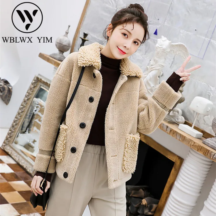 Winter Faux Fur coat women Fashion Classic Single Breasted Big pocket Fur Coats Loose winter coat womens Casual Warm Outerwear
Winter Faux Fur coat women Fashion Classic Single Breasted Big pocket Fur Coats Loose winter coat womens Casual Warm Outerwear