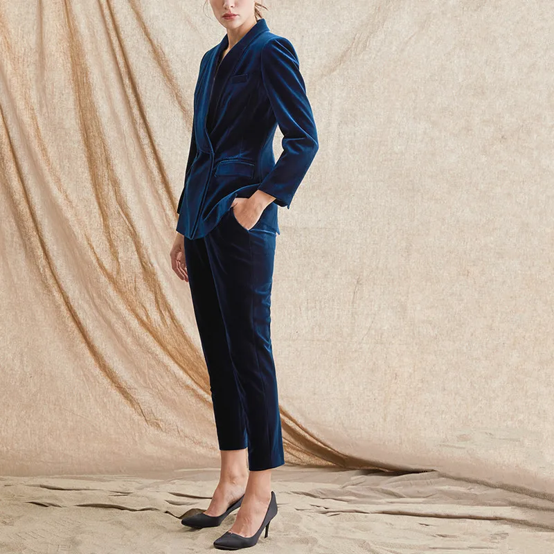 New Arrival Velvet Women's Suits Women's Pants Suits Double Breasted Blazer & Pants Slim Temperament Office Wear Suit Female Set
New Arrival Velvet Women's Suits Women's Pants Suits Double Breasted Blazer & Pants Slim Temperament Office Wear Suit Female Set