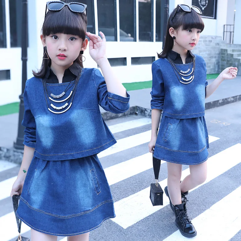 Spring Autumn Solid Dark Blue Cowboy Long Sleeve Denim Top Back zipper with Necklet Single Jacket
Spring Autumn Solid Dark Blue Cowboy Long Sleeve Denim Top Back zipper with Necklet Single Jacket