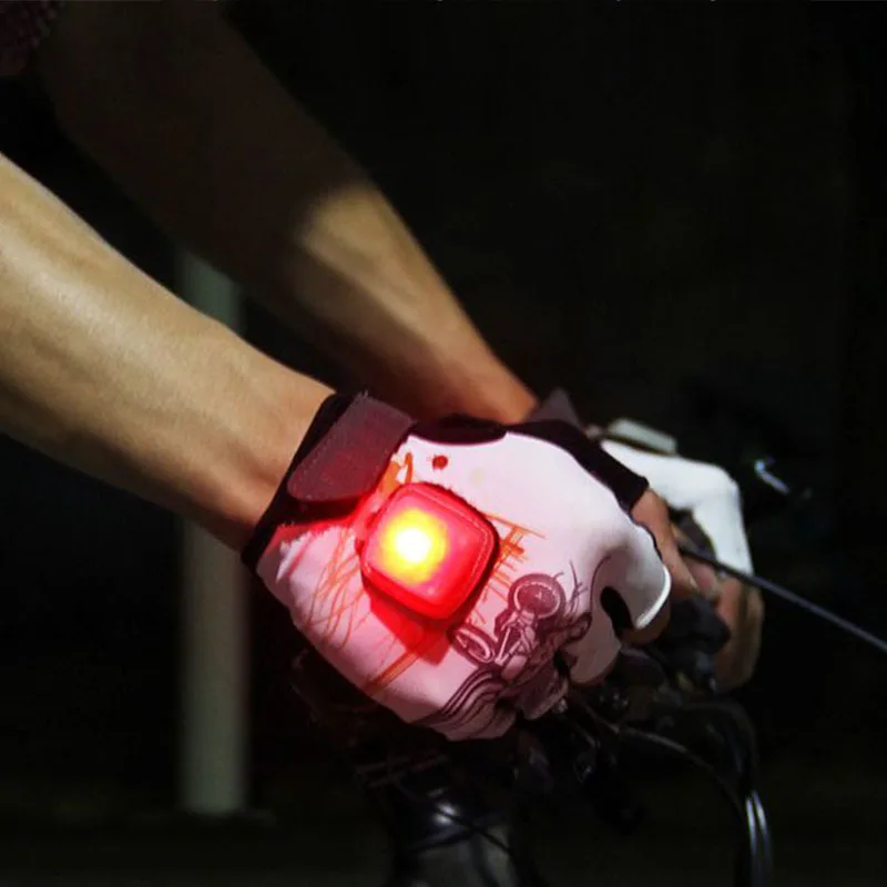 Half Finger Gloves WIth Intelligent Sensor Light LED Touch Screen Gloves Outdoor Sports Equipment Bicycle Cycling Accessories
Half Finger Gloves WIth Intelligent Sensor Light LED Touch Screen Gloves Outdoor Sports Equipment Bicycle Cycling Accessories