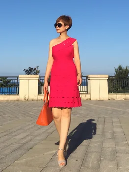 Top Quality Rose Red Black Green One-Shoulder Elegant Celebrity Fashion Party Dresses Women Wedding Birthday Sexy Dress 
Top Quality Rose Red Black Green One-Shoulder Elegant Celebrity Fashion Party Dresses Women Wedding Birthday Sexy Dress