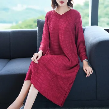 SuperAen Loose Plus-sized Middle-aged Women Dress 2020 Autumn New Women's Full Solid Vintage Midi Embroidered A- Line Dress
SuperAen Loose Plus-sized Middle-aged Women Dress 2020 Autumn New Women's Full Solid Vintage Midi Embroidered A- Line Dress