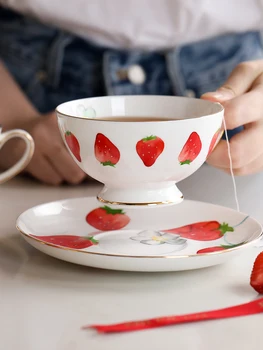 Home strawberry bone china coffee tea cup saucer set simple lovely afternoon teacup handpainted drinkware
Home strawberry bone china coffee tea cup saucer set simple lovely afternoon teacup handpainted drinkware