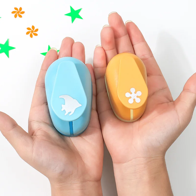 2.3-2.5cm Hand Embossing Device Square Edge Round Edge Labor-saving Hole Punch Hollow Lace Embossing Cutting Paper Puncher Tool
2.3-2.5cm Hand Embossing Device Square Edge Round Edge Labor-saving Hole Punch Hollow Lace Embossing Cutting Paper Puncher Tool
