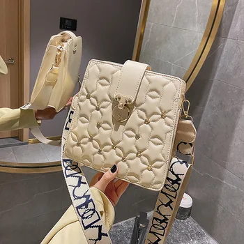 WOMEN'S Bag 2020 Summer Shoulder Bag New Style Fashion INS Versatile Embroider Line Textured Mass Online Celebrity Shoulder Bag
WOMEN'S Bag 2020 Summer Shoulder Bag New Style Fashion INS Versatile Embroider Line Textured Mass Online Celebrity Shoulder Bag