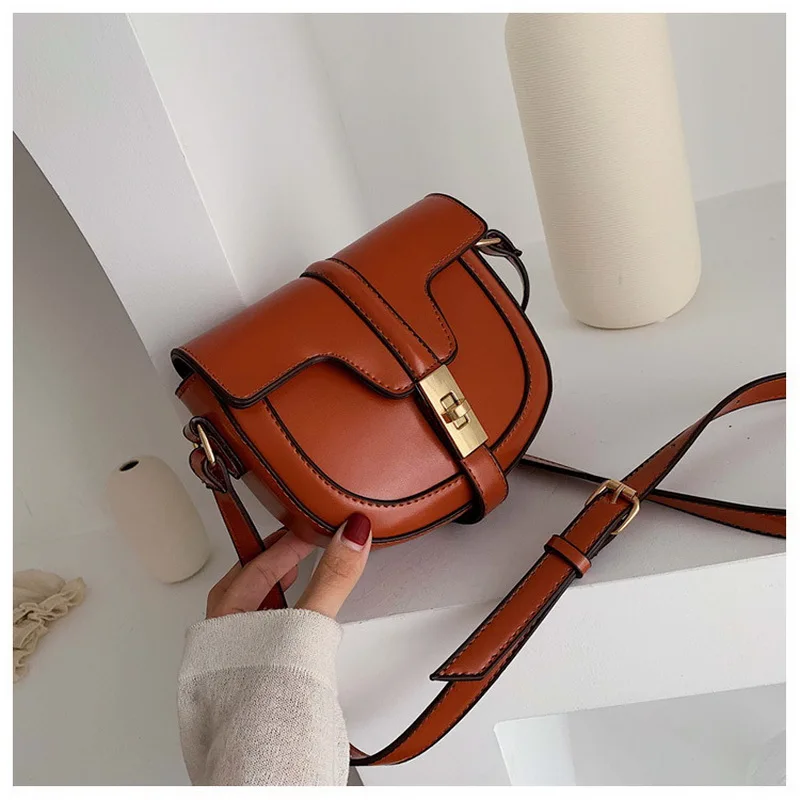 Ansloth Fashion Saddle Bags Shoulder Bags For Women Small Bags Solid Color Crossbody Bag Female Mini Bags Oil Wax Leather HPS854
Ansloth Fashion Saddle Bags Shoulder Bags For Women Small Bags Solid Color Crossbody Bag Female Mini Bags Oil Wax Leather HPS854