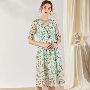 Summer Dress 2020 Women New Fashion V-Neck Flare Sleeve Printed Short sleeve Slim A Line Dress Knee Length S-XL 
Summer Dress 2020 Women New Fashion V-Neck Flare Sleeve Printed Short sleeve Slim A Line Dress Knee Length S-XL
