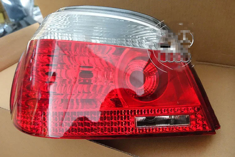 Osmrk Car styling for BMW 5 series E60 520 523 525 tail light rear lamp, brake light, daytime running light,reversing signal
Osmrk Car styling for BMW 5 series E60 520 523 525 tail light rear lamp, brake light, daytime running light,reversing signal