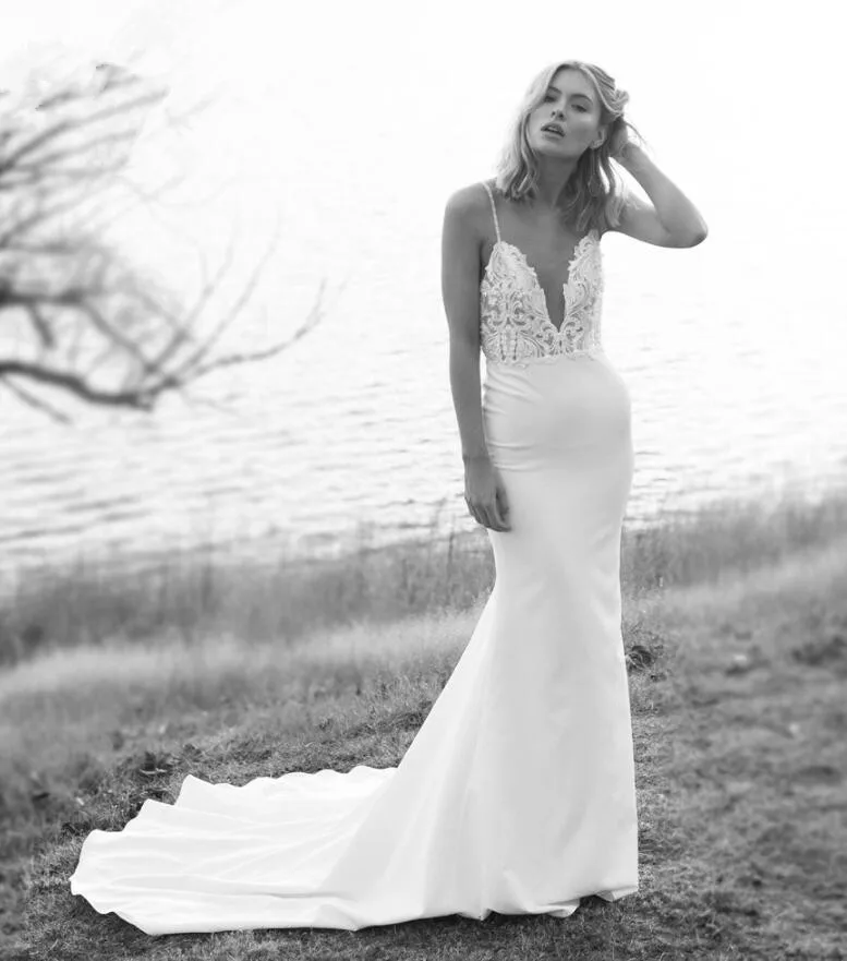 2019 Unique Bridal Crepe Mermaid Gowns Spaghetti Straps Lace Beading Open Back Wedding Dresses
2019 Unique Bridal Crepe Mermaid Gowns Spaghetti Straps Lace Beading Open Back Wedding Dresses