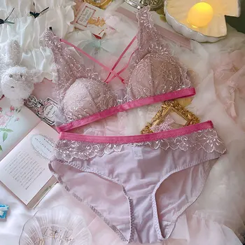 French powder purple dream girl sexy lace cross beauty underwear back light without rims triangle cup bra set bra and panty set
French powder purple dream girl sexy lace cross beauty underwear back light without rims triangle cup bra set bra and panty set