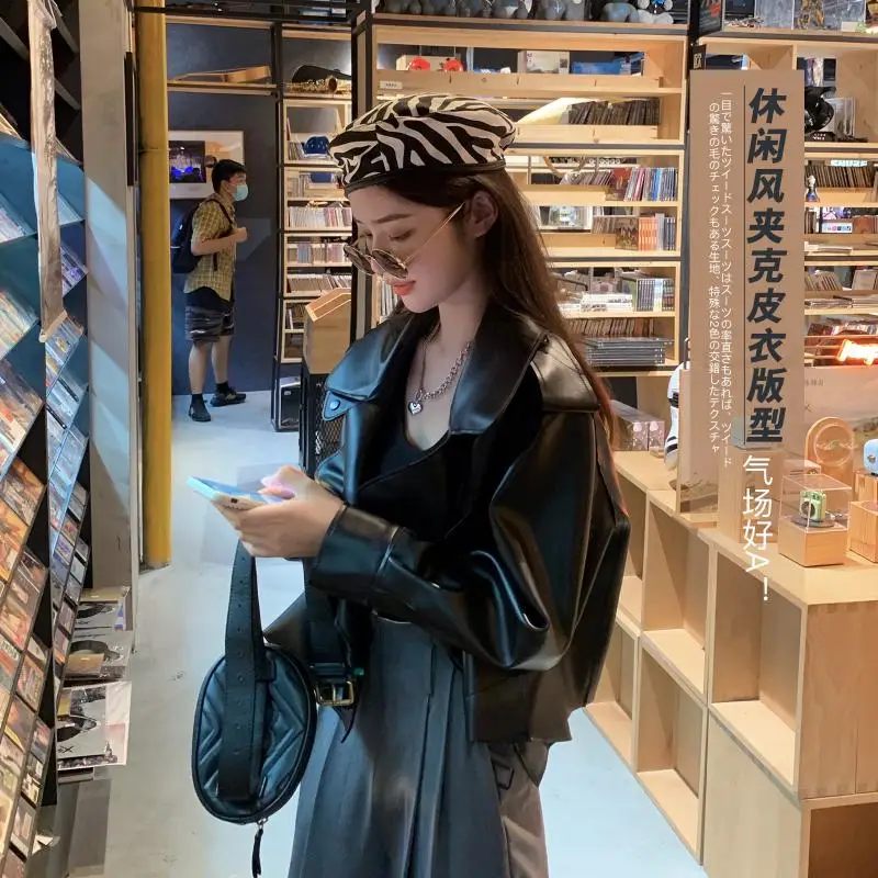 2020 Autumn Fashion Women'S Lapel Unisex Short Jacket Leather Jacket
2020 Autumn Fashion Women'S Lapel Unisex Short Jacket Leather Jacket