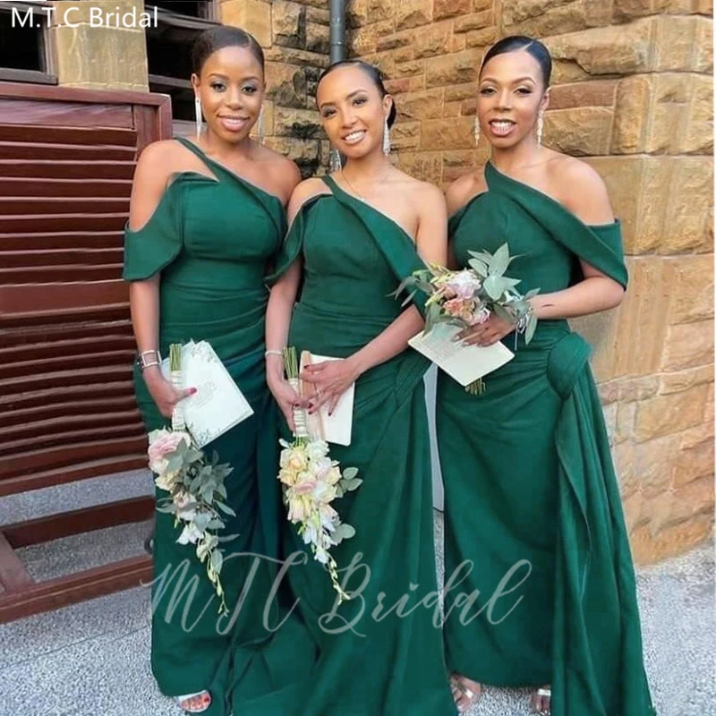 Фото Темно-зеленые длинные платья подружки невесты на одно плечо плиссированные