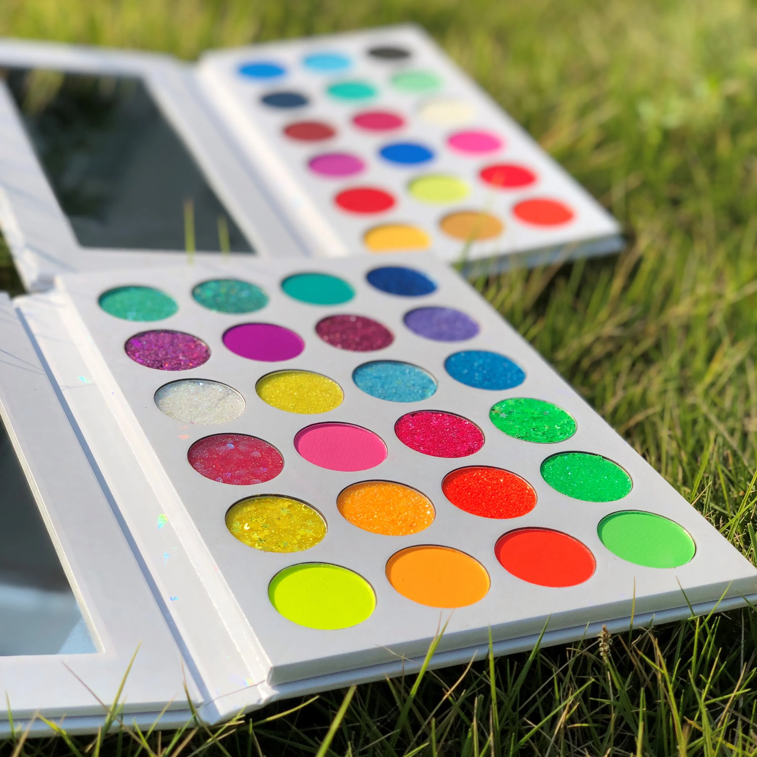 Wholesale 2019 New Color High Pigment Eye Shadow Palette Cosmetics Private Label Eyeshadow Palette
Wholesale 2019 New Color High Pigment Eye Shadow Palette Cosmetics Private Label Eyeshadow Palette