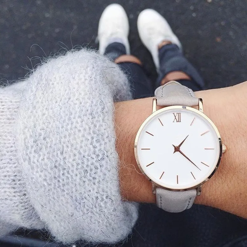 Новинка 2019 модные простые женские часы повседневные кварцевые с кожаным