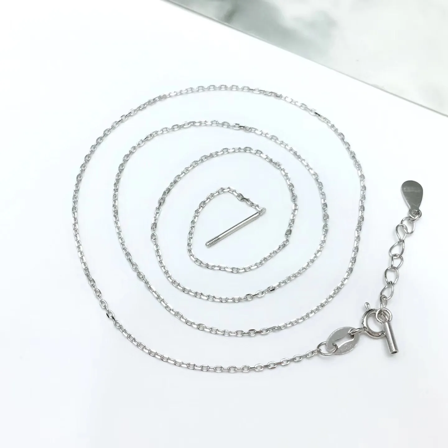 Butterfly Home Ryxs3a28ai Chain S925 Silver Screw Box Chain Passepartout Free Form in Exchange for Versatile Delicacy Simple
Butterfly Home Ryxs3a28ai Chain S925 Silver Screw Box Chain Passepartout Free Form in Exchange for Versatile Delicacy Simple