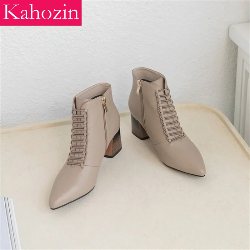 Ankle Boots for Women Quality Leather Ladies Shoes Autumn Winter Side Zipper Casual Pointed Toe High Heel 6CM Large Size33-43
Ankle Boots for Women Quality Leather Ladies Shoes Autumn Winter Side Zipper Casual Pointed Toe High Heel 6CM Large Size33-43