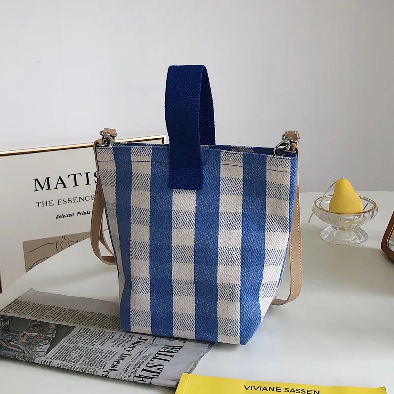 Korean Circular Waterproof Canvas Messenger Bags Fashion Small Striped Plaid Shoulder Bag Designer Handbags High Quality
Korean Circular Waterproof Canvas Messenger Bags Fashion Small Striped Plaid Shoulder Bag Designer Handbags High Quality
