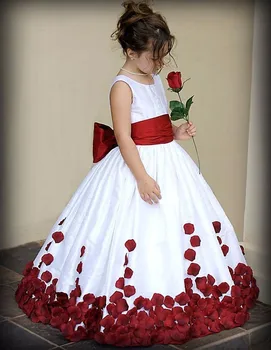 2019 new European and American children rose petal costume princess dress autumn and winter flower girl piano play mopping tutu
2019 new European and American children rose petal costume princess dress autumn and winter flower girl piano play mopping tutu