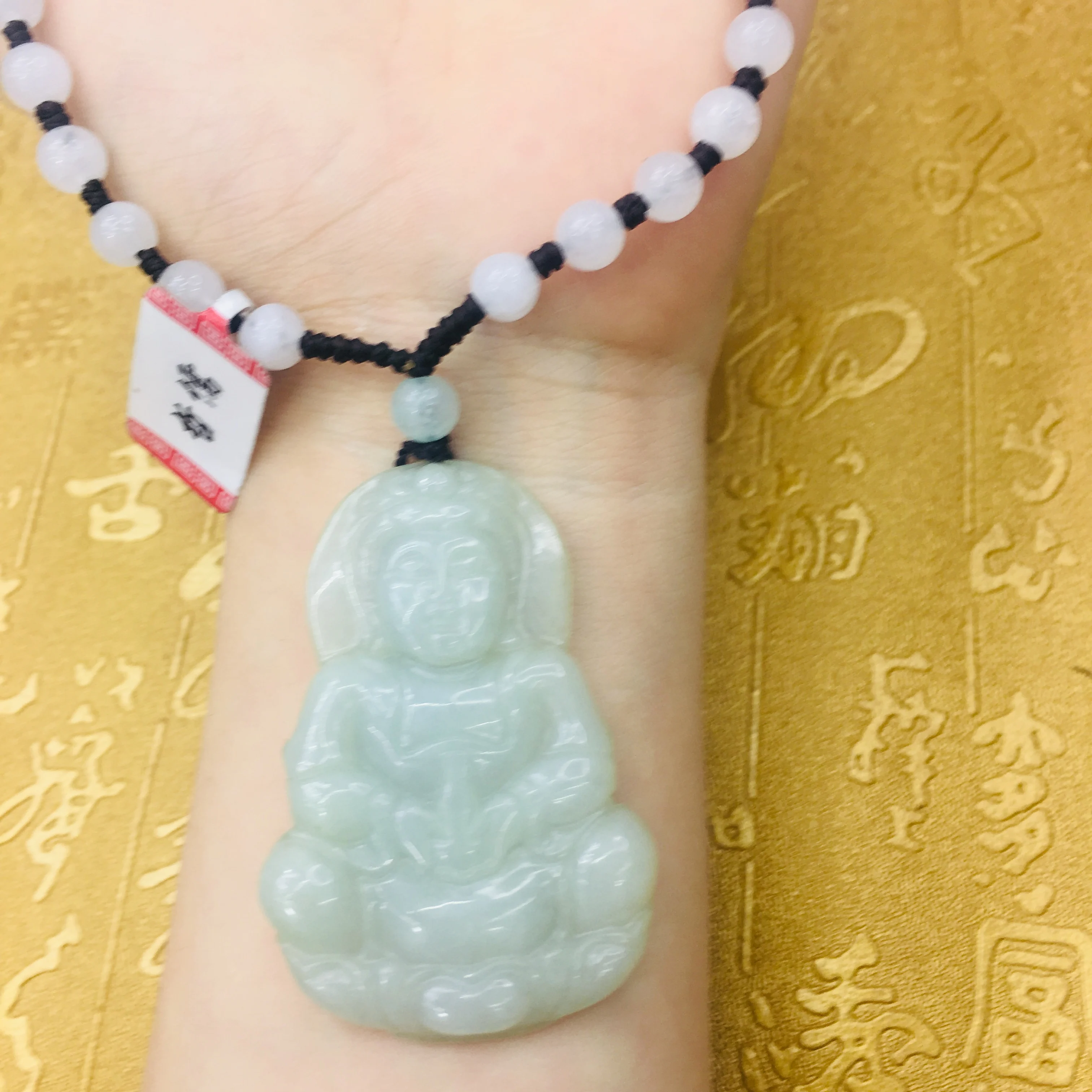 Natural JADESt Pendant Carved Stereo Guanyin Pendant with three colored beads chain Men's Pendant Chain
Natural JADESt Pendant Carved Stereo Guanyin Pendant with three colored beads chain Men's Pendant Chain