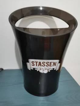 New Fashion 3L Acrylic White Ice Buckets Wine Coolers Wine Holder for Moet Chandon Red Wine Beer Party Bucket
New Fashion 3L Acrylic White Ice Buckets Wine Coolers Wine Holder for Moet Chandon Red Wine Beer Party Bucket