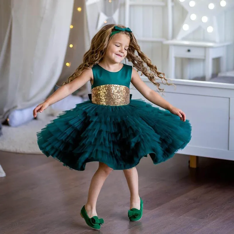 Cute Baby Girls Birthday Party Gowns Tiered Ruffles Sequined Bow Infant Girls Celebration Gown Kids Clothes
Cute Baby Girls Birthday Party Gowns Tiered Ruffles Sequined Bow Infant Girls Celebration Gown Kids Clothes