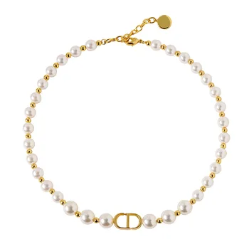 New Style Simple Fashion Pearl Clavicle Necklace Elegant High-Grade Necklace for Women 
New Style Simple Fashion Pearl Clavicle Necklace Elegant High-Grade Necklace for Women