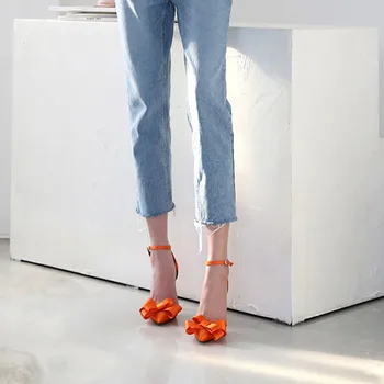 Bright satin bow pointy sandals wrapped in toe high heels, fashionable and comfortable multicolor optional 2020 new
Bright satin bow pointy sandals wrapped in toe high heels, fashionable and comfortable multicolor optional 2020 new