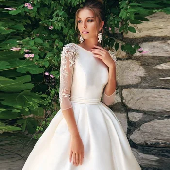 2021 Quarter Sleeves Lace Appliques Wedding Dresses Lace Up Corset Beaded Pearls Bridal Gowns Custom Robe De Mariee Garden
2021 Quarter Sleeves Lace Appliques Wedding Dresses Lace Up Corset Beaded Pearls Bridal Gowns Custom Robe De Mariee Garden