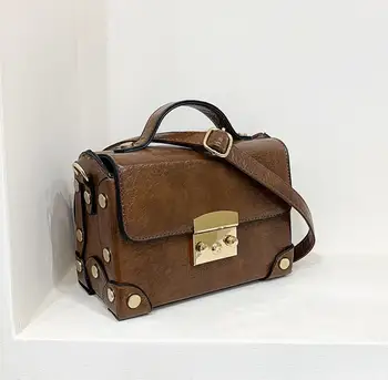 Vintage Tote Box bags 2020 Fashion New High quality PU Leather Women's Designer Handbag Lock Rivet Shoulder Messenger Bag
Vintage Tote Box bags 2020 Fashion New High quality PU Leather Women's Designer Handbag Lock Rivet Shoulder Messenger Bag